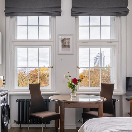 Library House "Bibliotekas Nams" - Apartment With Park View รีกา ภายนอก รูปภาพ